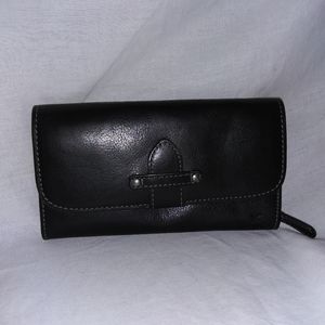Frye wallet
